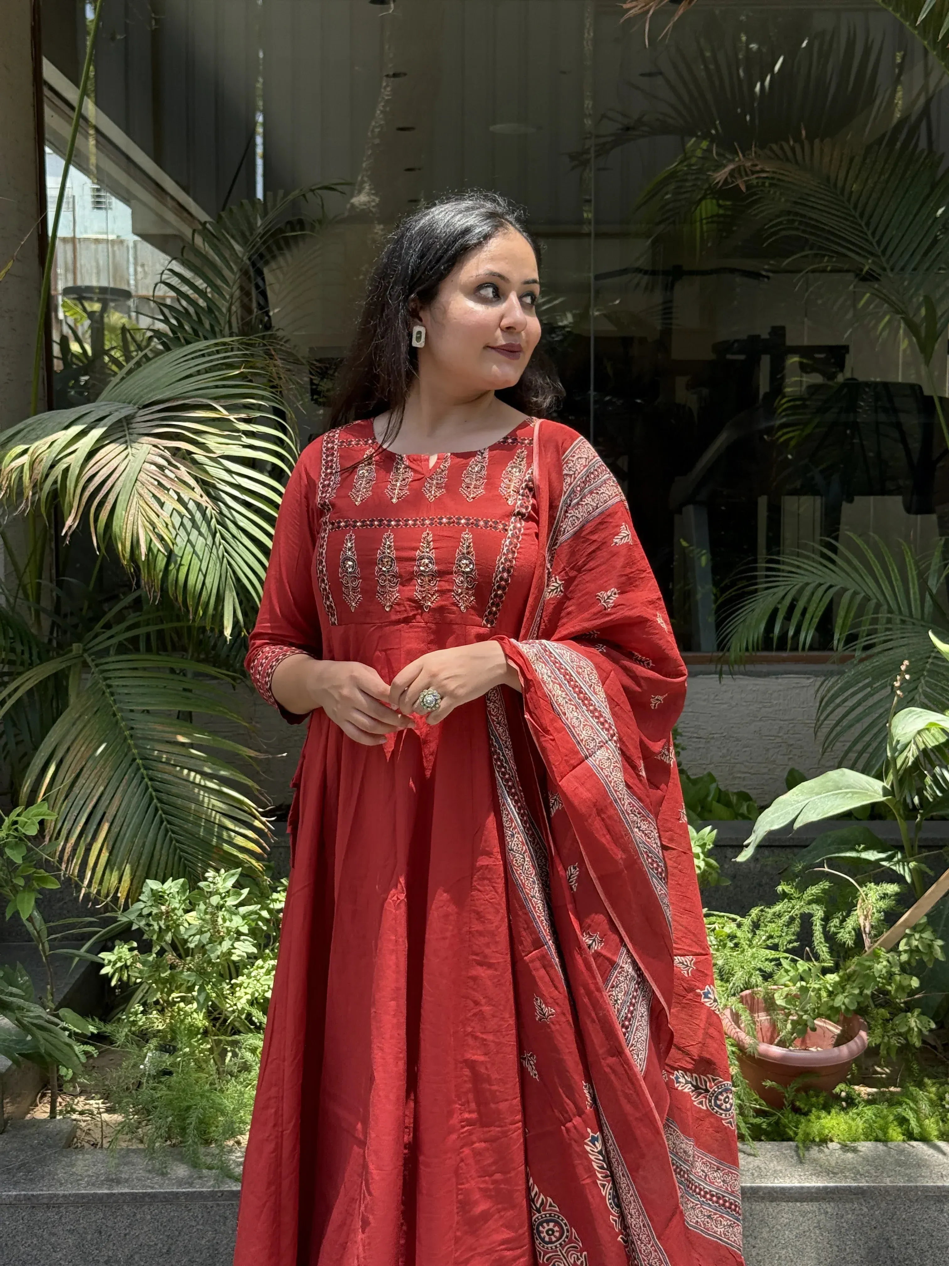 Elegance Main Look